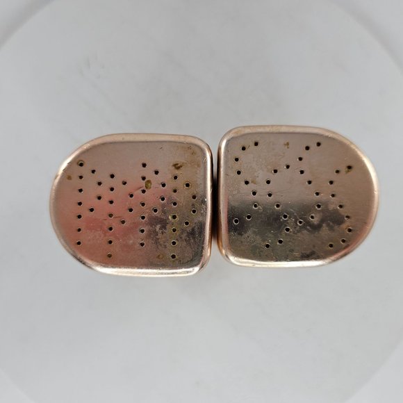 Vintage Pink Aluminum Salt Pepper Shaker Set Atomic Modern Kitchen MCM AS IS - Picture 9 of 9